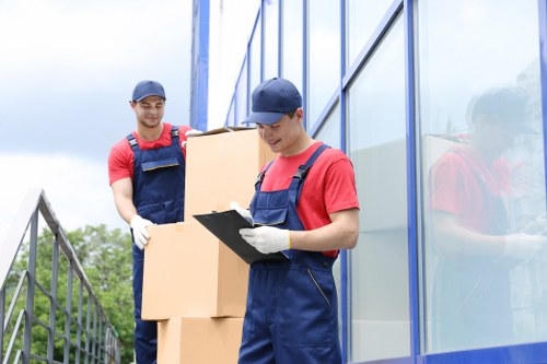 Removal truck hire for homes and flats in Harringay