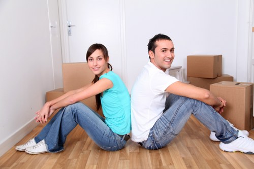 Flexible man and van help for storage and furniture transport